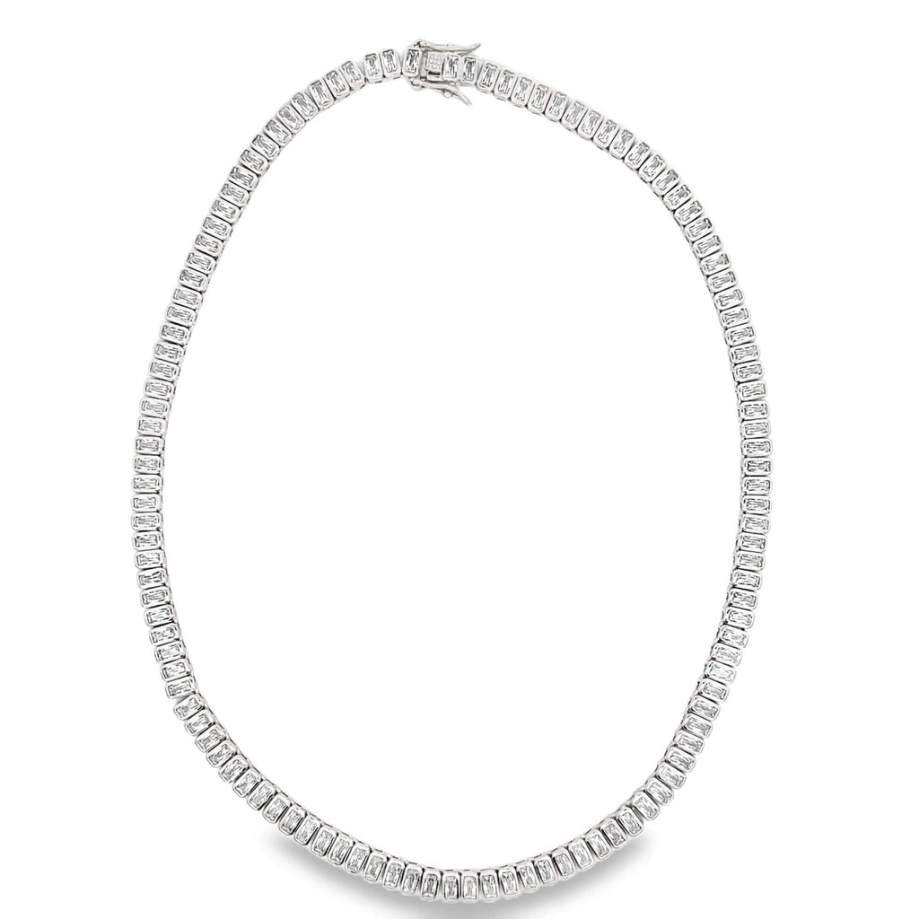 Collier Laura